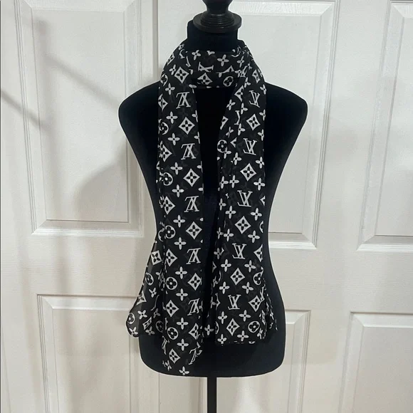 (( not authentic))NEW❤️LV Chiffon Shawl - Picture 9 of 17